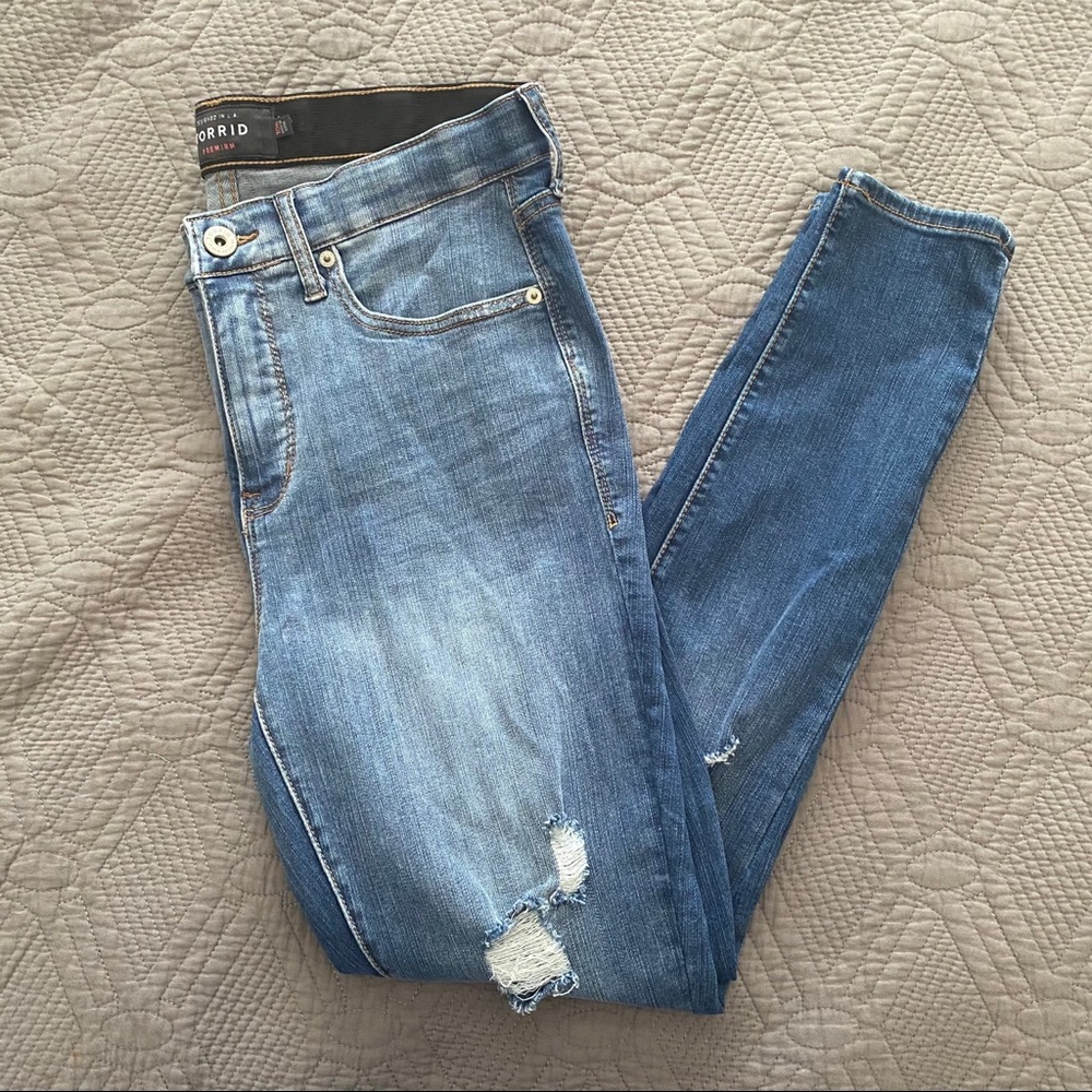 TORRID PREMIUM SKY HIGH SKINNY JEANS